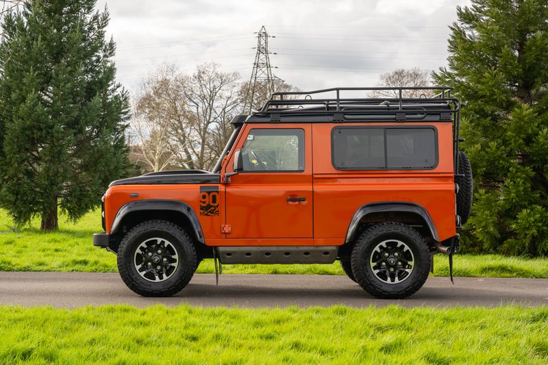 Land Rover 90 2.2 TDCI Adventure