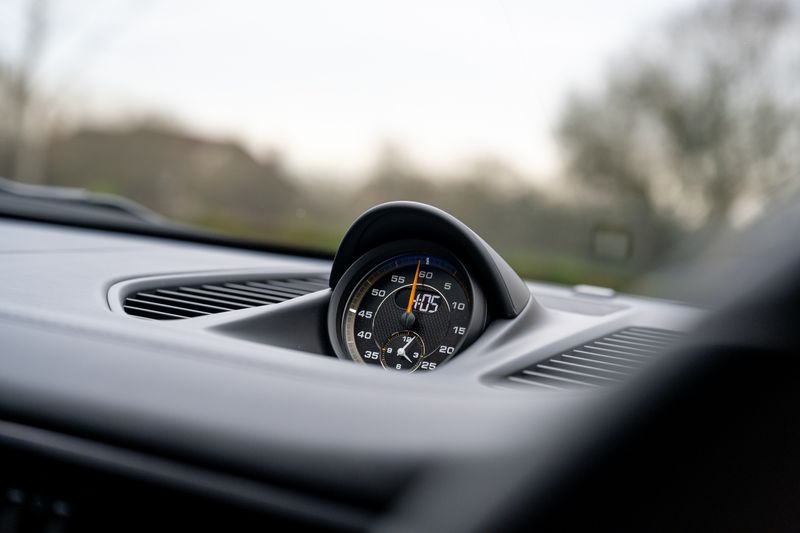 Porsche 911 (991) GT3 Touring