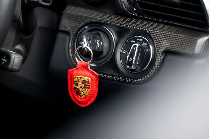 Porsche 911 (991) GT3 Touring