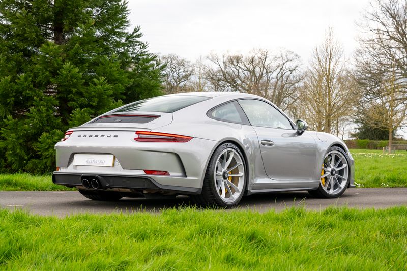 Porsche 911 (991) GT3 Touring