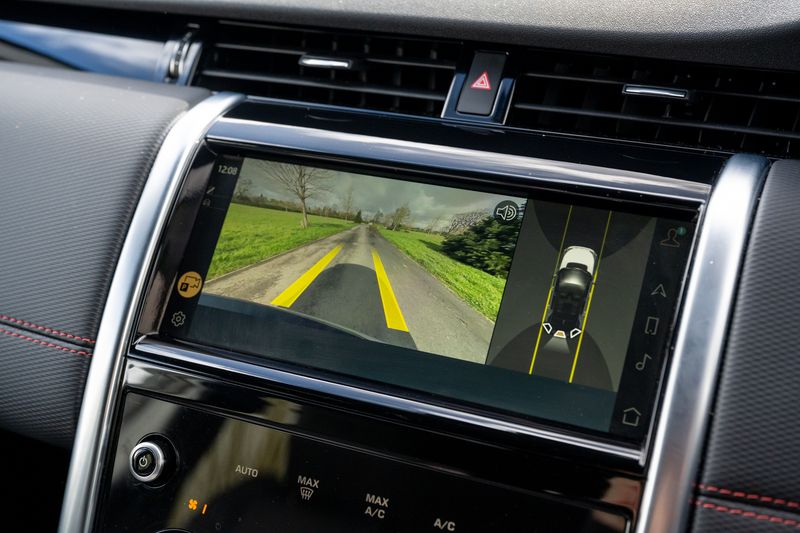 Landrover Discovery Sport 2.0 D200 R-Dynamic SE Auto 4WD