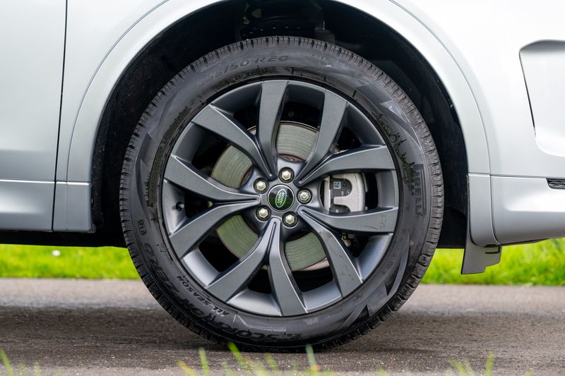 Landrover Discovery Sport 2.0 D200 R-Dynamic SE Auto 4WD