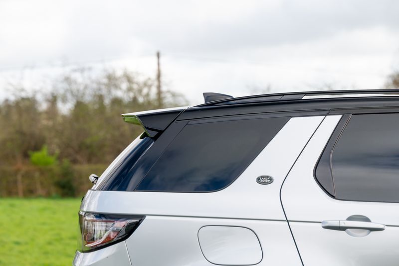 Landrover Discovery Sport 2.0 D200 R-Dynamic SE Auto 4WD