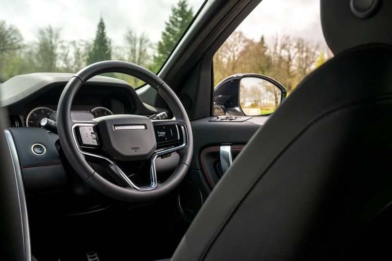 Landrover Discovery Sport 2.0 D200 R-Dynamic SE Auto 4WD