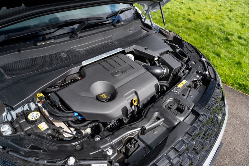 Landrover Discovery Sport 2.0 D200 R-Dynamic SE Auto 4WD