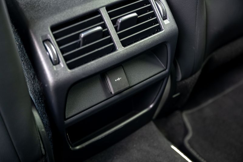 Landrover Discovery Sport 2.0 D200 R-Dynamic SE Auto 4WD