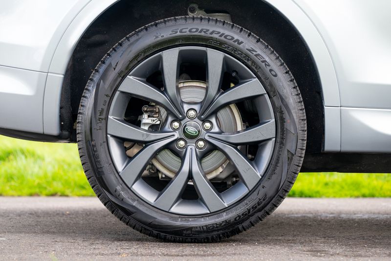 Landrover Discovery Sport 2.0 D200 R-Dynamic SE Auto 4WD