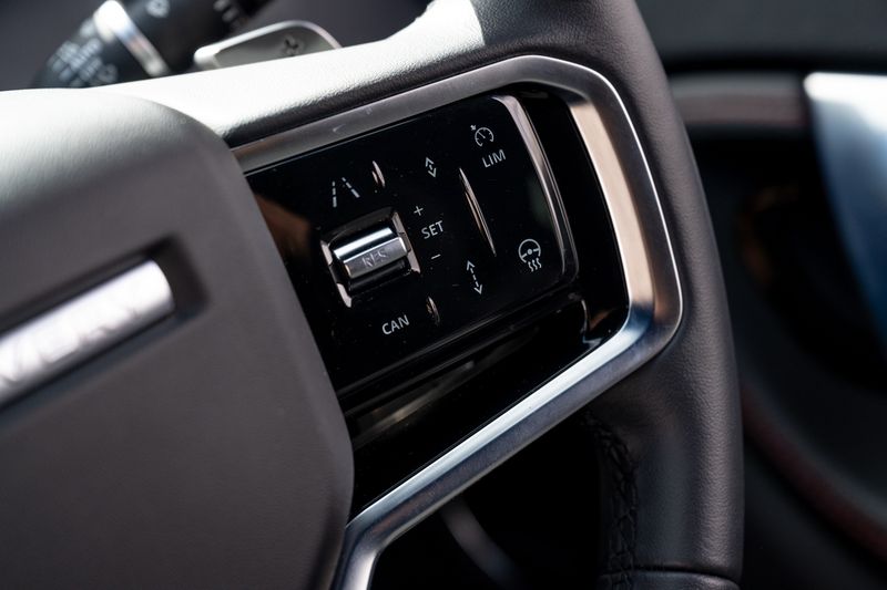 Landrover Discovery Sport 2.0 D200 R-Dynamic SE Auto 4WD