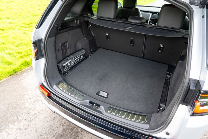 Landrover Discovery Sport 2.0 D200 R-Dynamic SE Auto 4WD