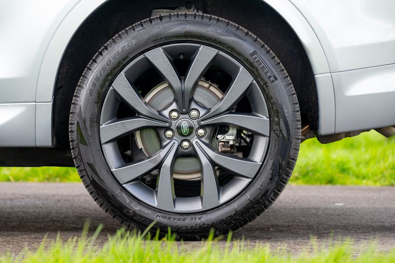 Landrover Discovery Sport 2.0 D200 R-Dynamic SE Auto 4WD