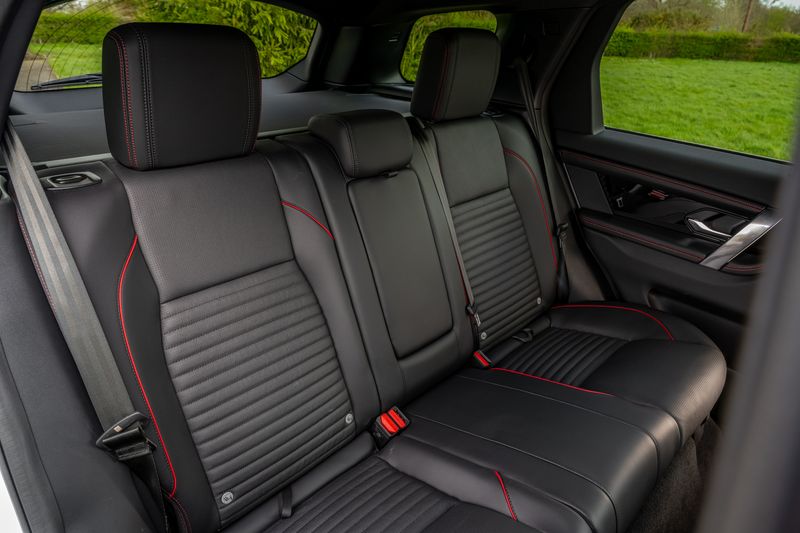 Landrover Discovery Sport 2.0 D200 R-Dynamic SE Auto 4WD