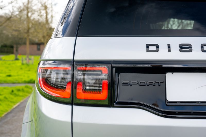 Landrover Discovery Sport 2.0 D200 R-Dynamic SE Auto 4WD