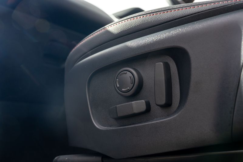 Landrover Discovery Sport 2.0 D200 R-Dynamic SE Auto 4WD