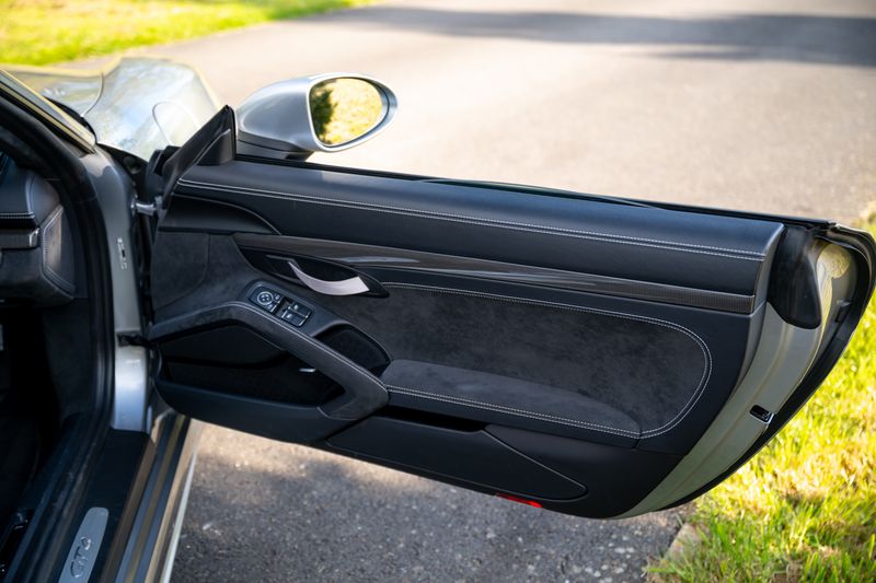 Porsche 718 Cayman  GT4