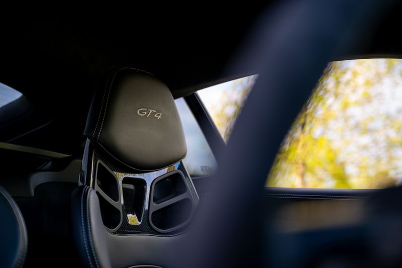 Porsche 718 Cayman  GT4