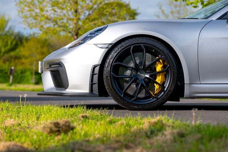 Porsche 718 Cayman  GT4