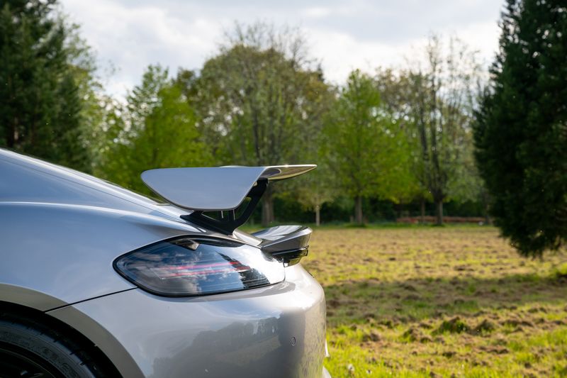 Porsche 718 Cayman  GT4