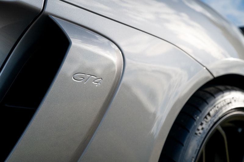 Porsche 718 Cayman  GT4