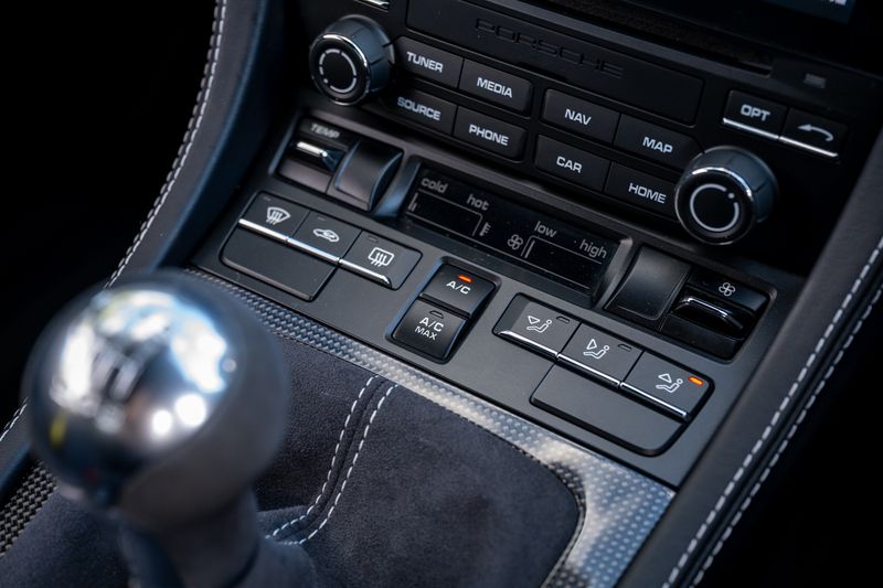 Porsche 718 Cayman  GT4