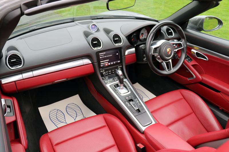 Porsche 718 Boxster S Roadster 2.5 Turbo