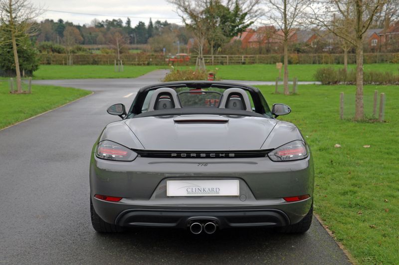 Porsche 718 Boxster S Roadster 2.5 Turbo