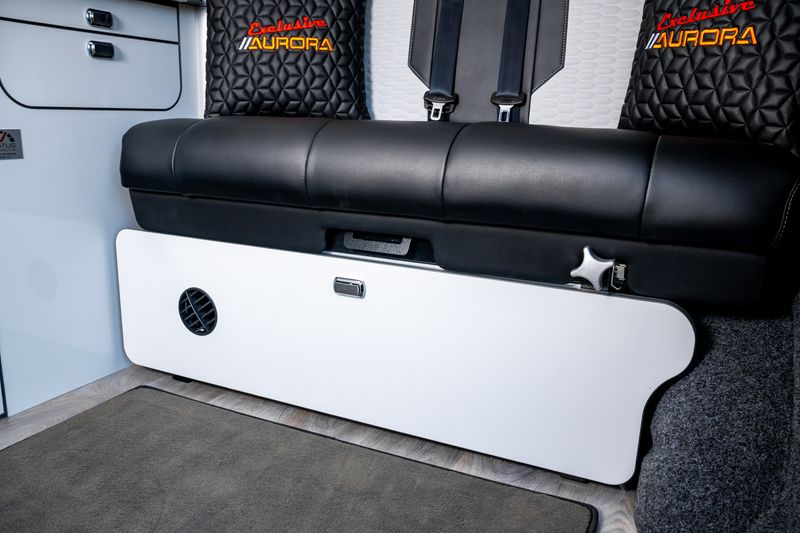 Volkswagen T28 H-Line TD Transporter