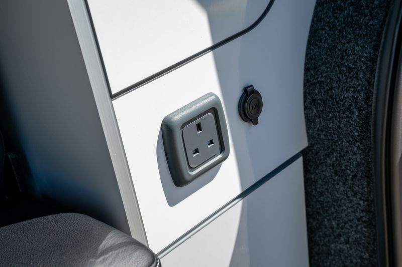 Volkswagen T28 H-Line TD Transporter