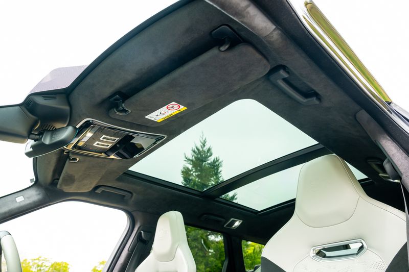 Range Rover SVR Carbon Edition