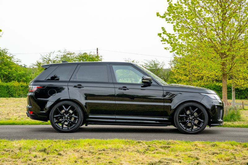 Range Rover SVR Carbon Edition