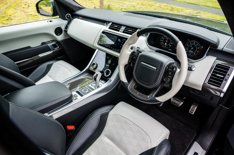 Range Rover SVR Carbon Edition