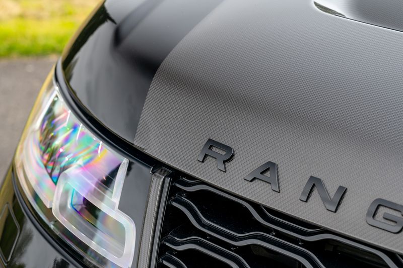 Range Rover SVR Carbon Edition