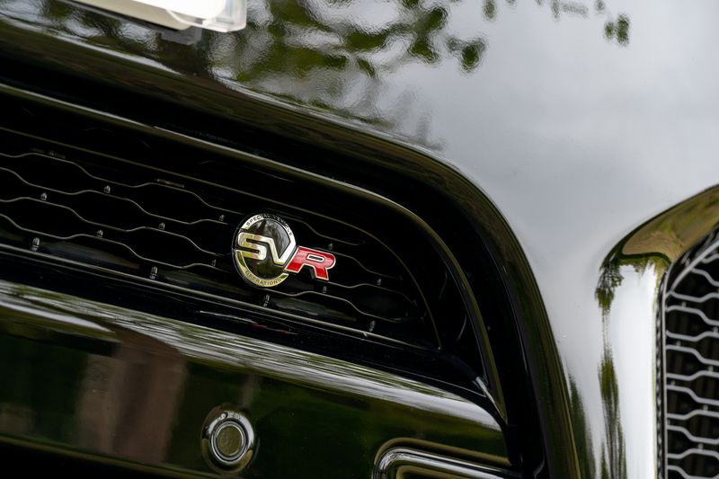 Range Rover SVR Carbon Edition