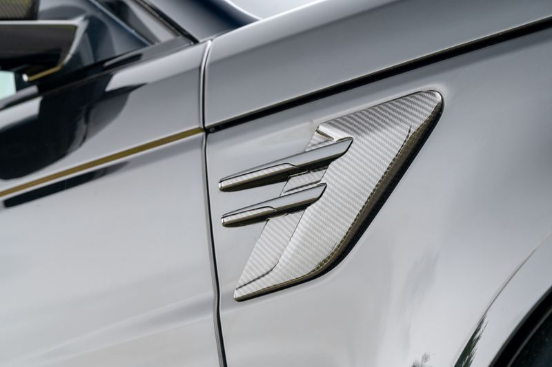 Range Rover SVR Carbon Edition