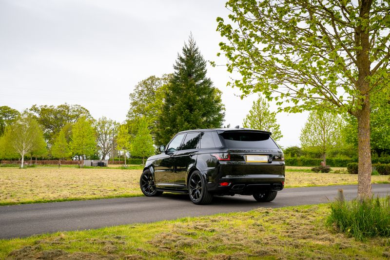 Range Rover SVR Carbon Edition