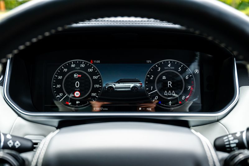 Range Rover SVR Carbon Edition