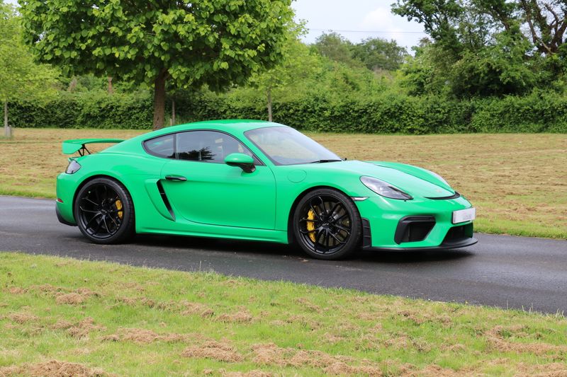 Porsche Cayman GT4