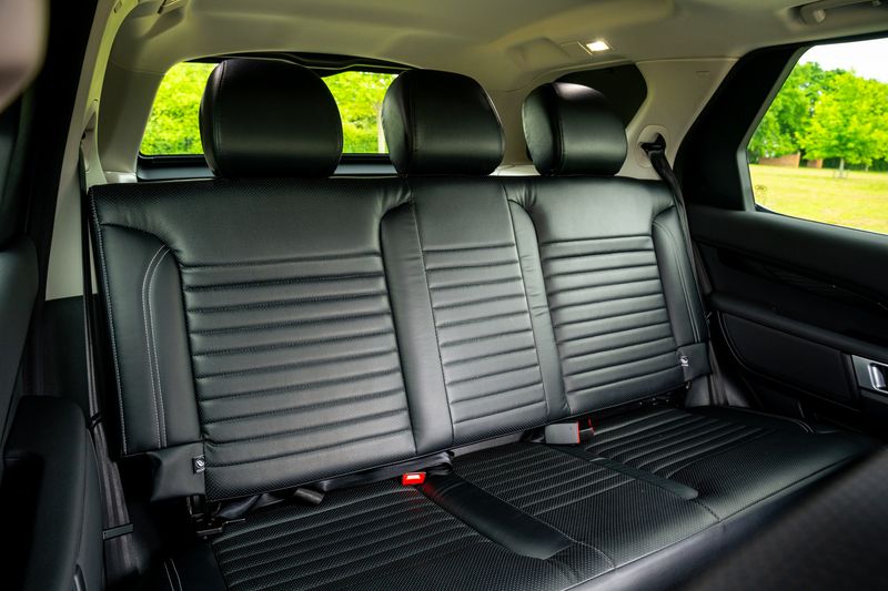 Landrover Discovery D300 HSE Auto Commercial