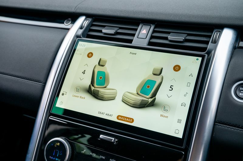 Landrover Discovery D300 HSE Auto Commercial