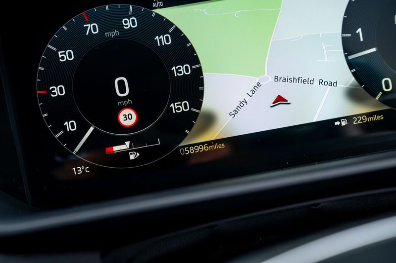 Landrover Discovery D300 HSE Auto Commercial