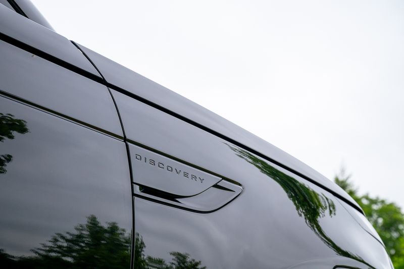 Landrover Discovery D300 HSE Auto Commercial