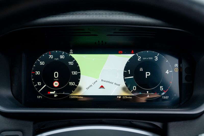 Landrover Discovery D300 HSE Auto Commercial