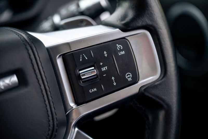 Landrover Discovery D300 HSE Auto Commercial