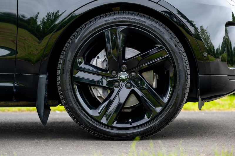 Landrover Discovery D300 HSE Auto Commercial