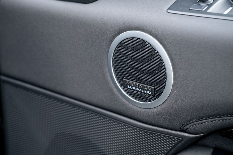 Landrover Discovery D300 HSE Auto Commercial