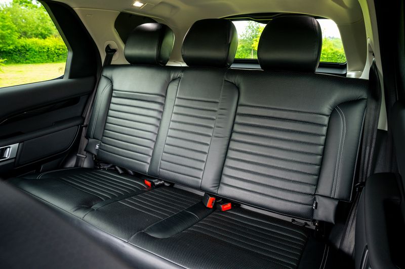 Landrover Discovery D300 HSE Auto Commercial