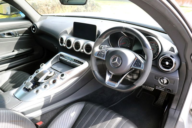 Mercedes AMG GTS Premium