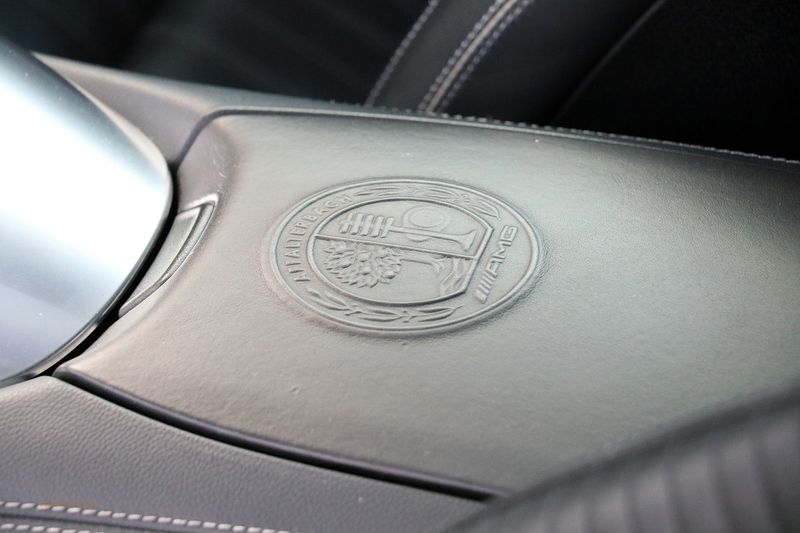 Mercedes AMG GTS Premium