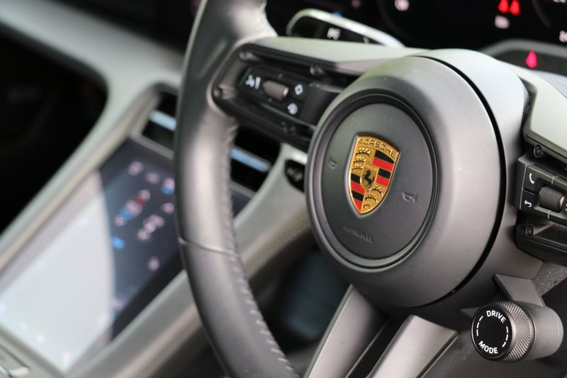 Porsche Taycan 4S Performance Plus