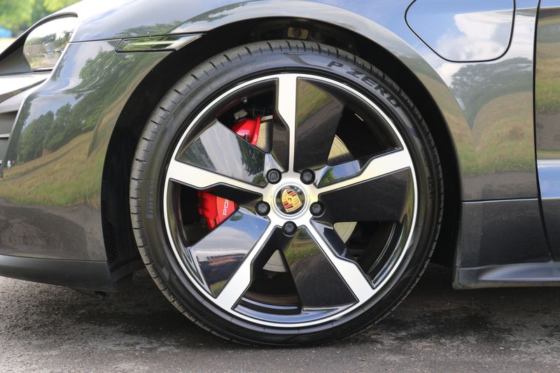 Porsche Taycan 4S Performance Plus