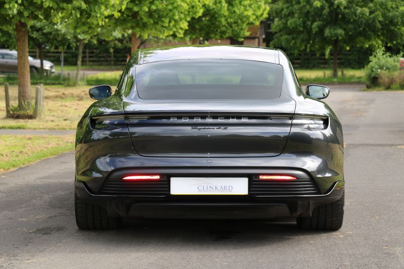 Porsche Taycan 4S Performance Plus